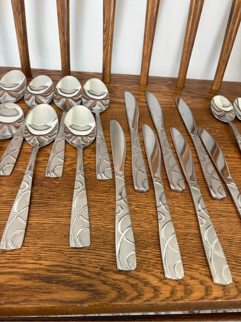 Cambridge Stainless Steel Flatware 27 Piece Set Swirl Ribbon Wave Pattern